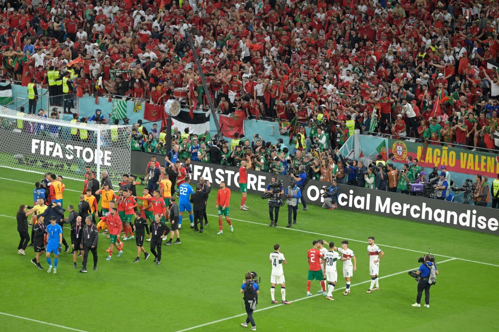 爱游戏在线-墨西哥横扫塞内加尔，苏亚雷斯统治全场