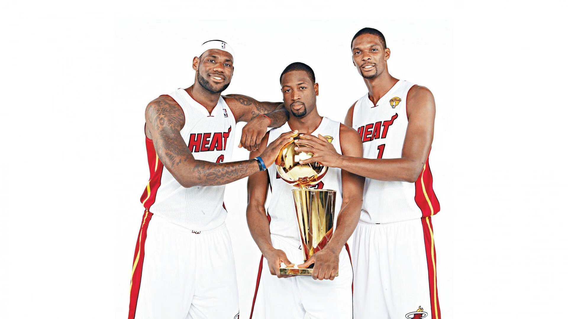 爱游戏下载-太阳横扫魔术，字母哥如何从沉默到怒吼，成为真正的关键先生？