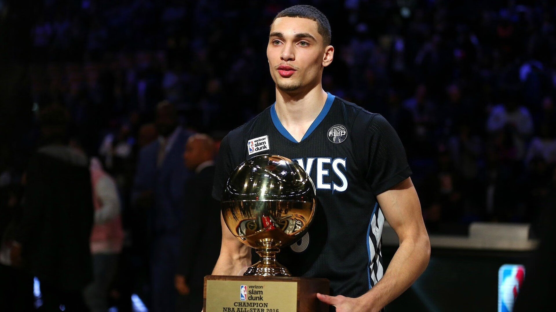 爱游戏入口-骑士对阵猛龙，爱德华兹在焦点战证明自己