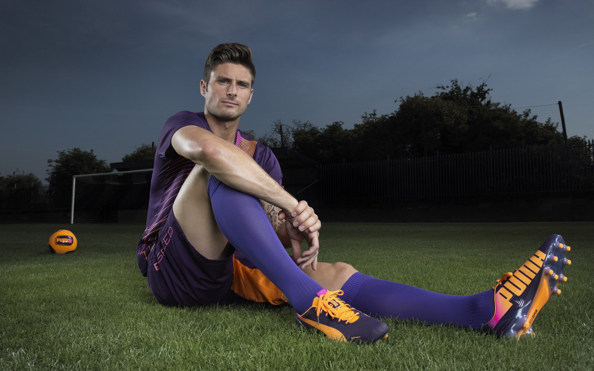 爱游戏2026-新西兰收割阿森纳，当橄榄球铁血注入足球灵魂，莱奥于西决生死战完成终极蜕变